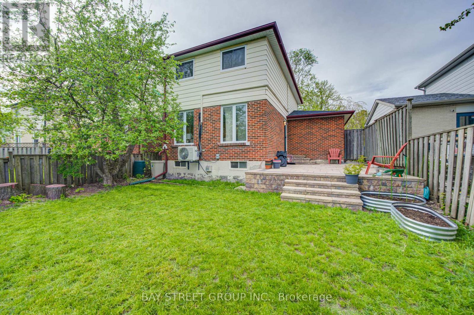 154 THOMS CRESCENT - 47