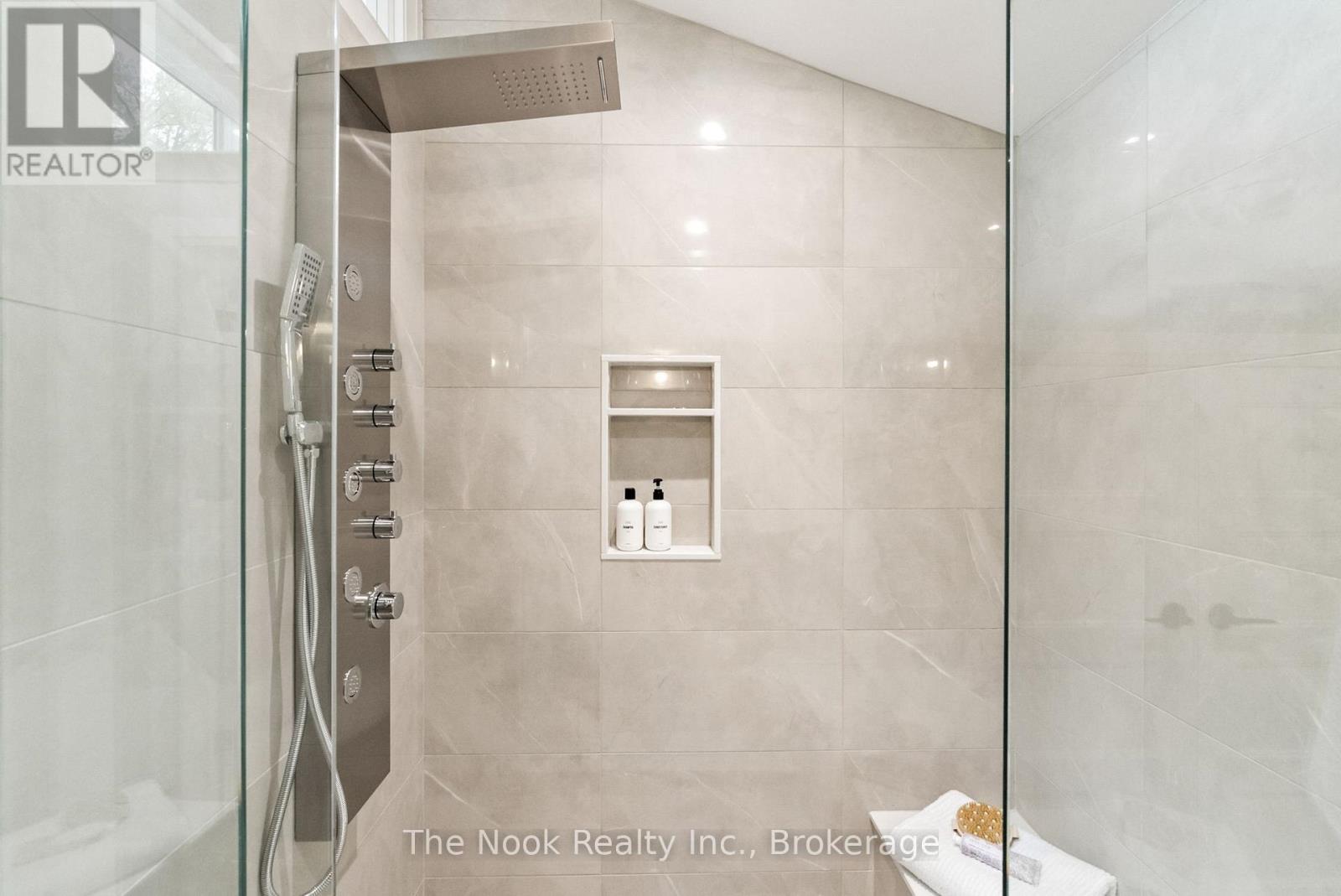 55 HONEY'S BEACH ROAD - 27