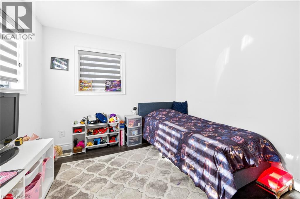 9 BAYSIDE Avenue - 22
