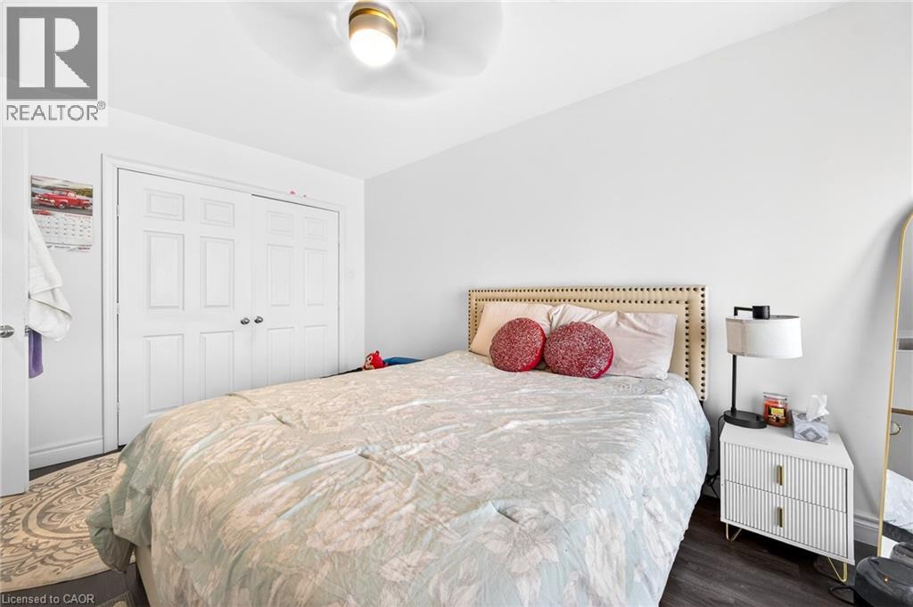 9 BAYSIDE Avenue - 15