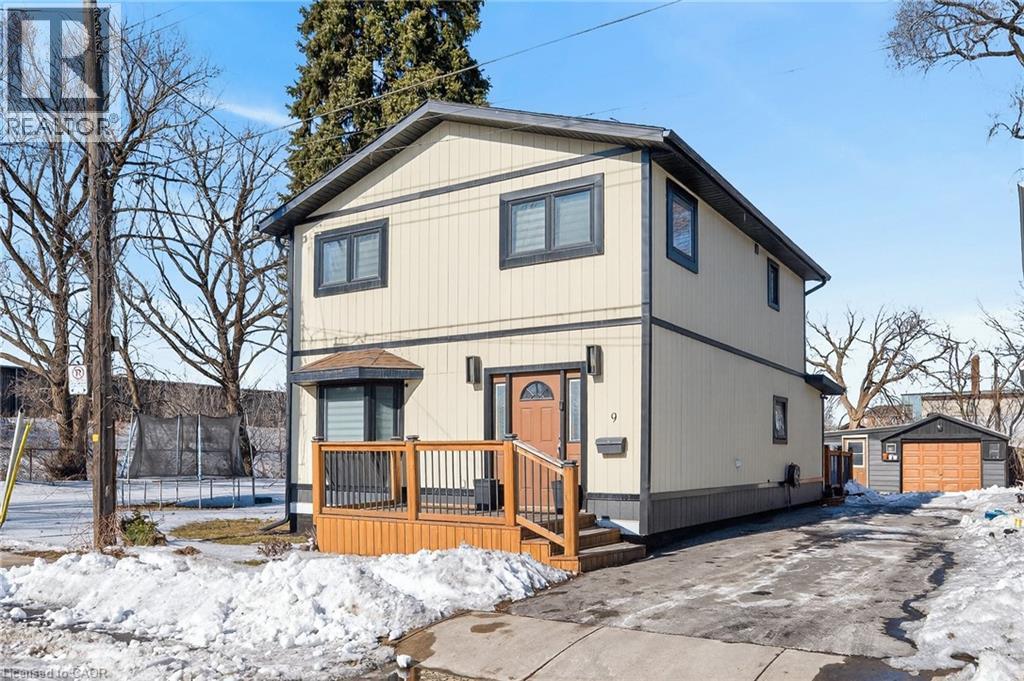 9 BAYSIDE Avenue - 44