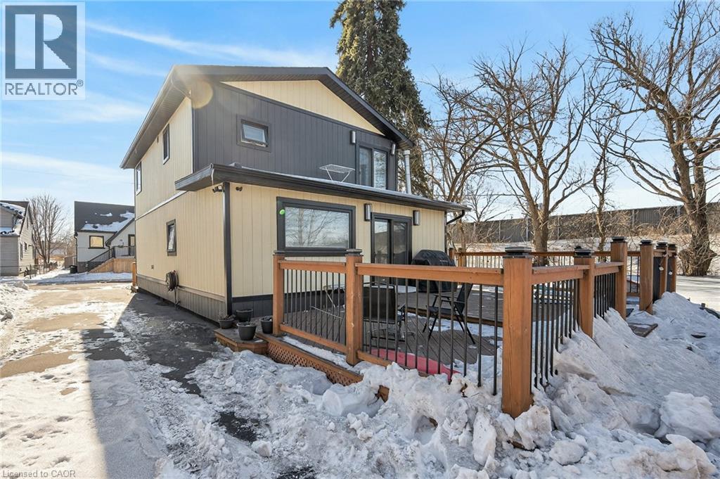 9 BAYSIDE Avenue - 37
