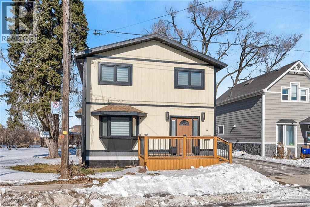 9 BAYSIDE Avenue - 43