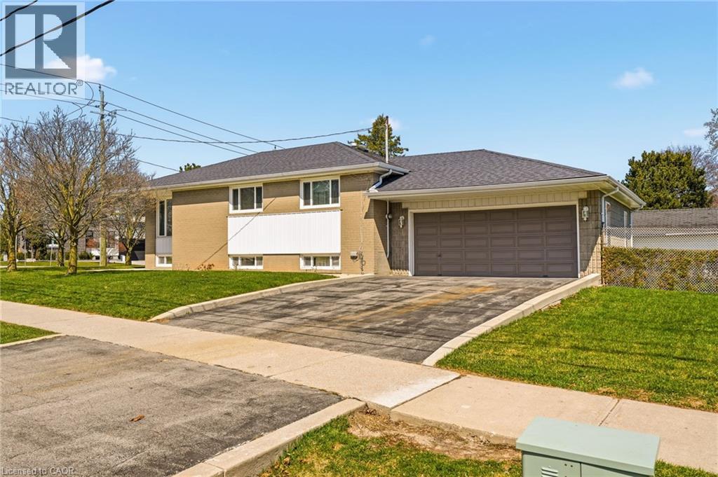 491 WARMINSTER Drive - 1