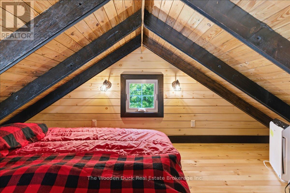 90B BLAKELY LANE - 24