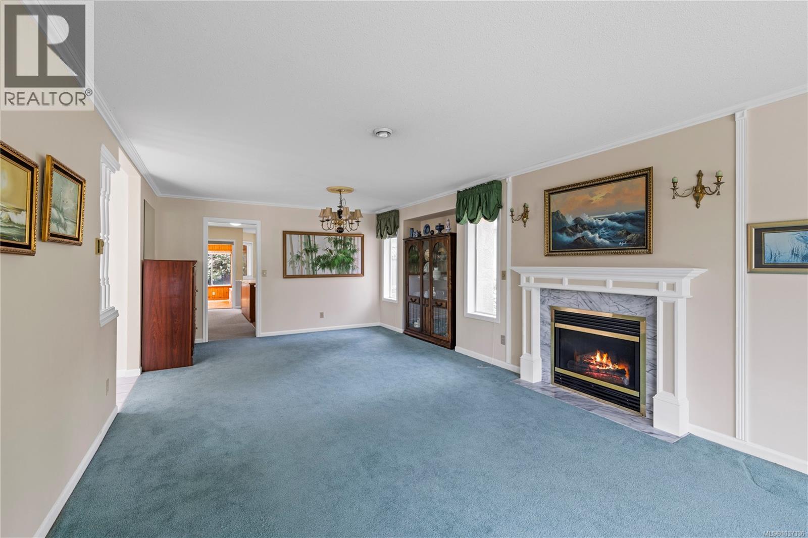 580 Dogwood Rd, Qualicum Beach