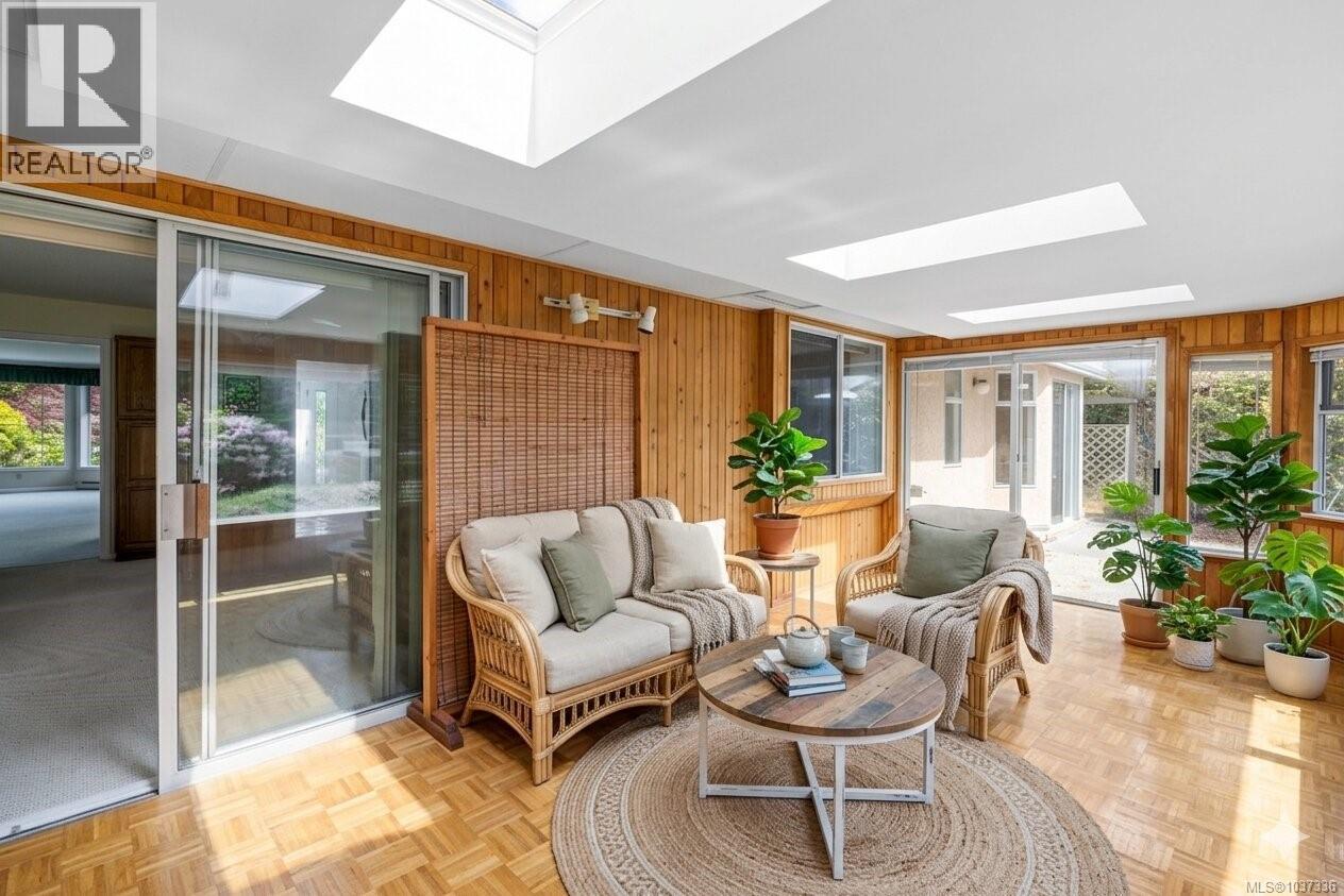 580 Dogwood Rd - 5