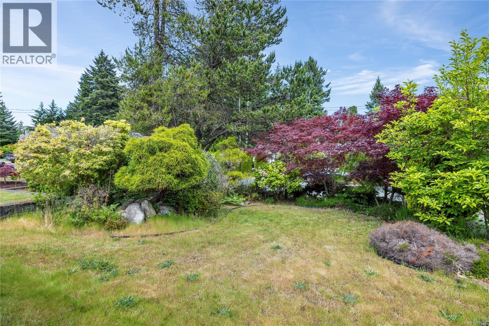 580 Dogwood Rd - 8