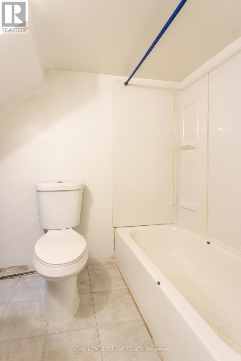 453 SALISBURY STREET - 23