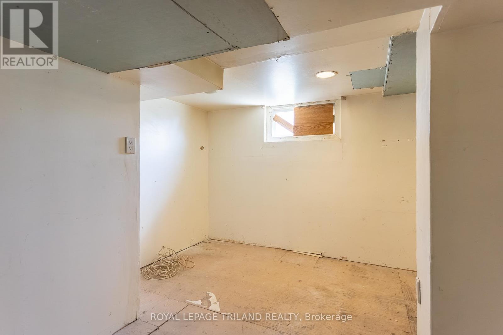 453 SALISBURY STREET - 25
