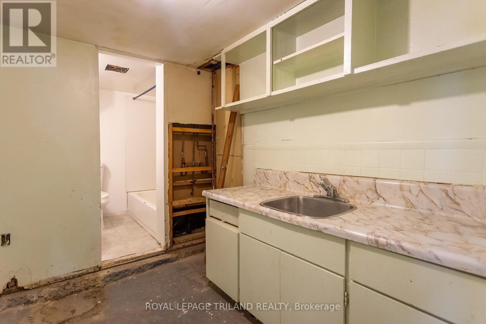 453 SALISBURY STREET - 26