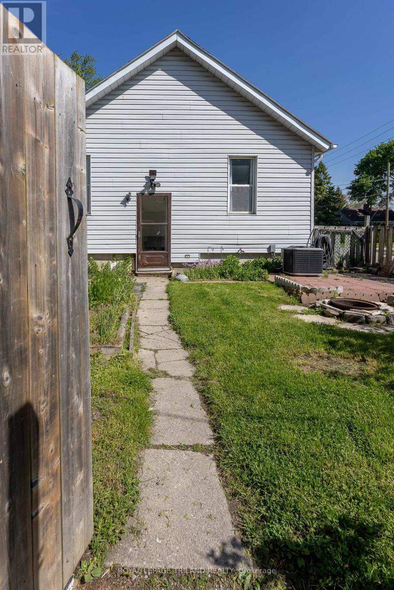 453 SALISBURY STREET - 30
