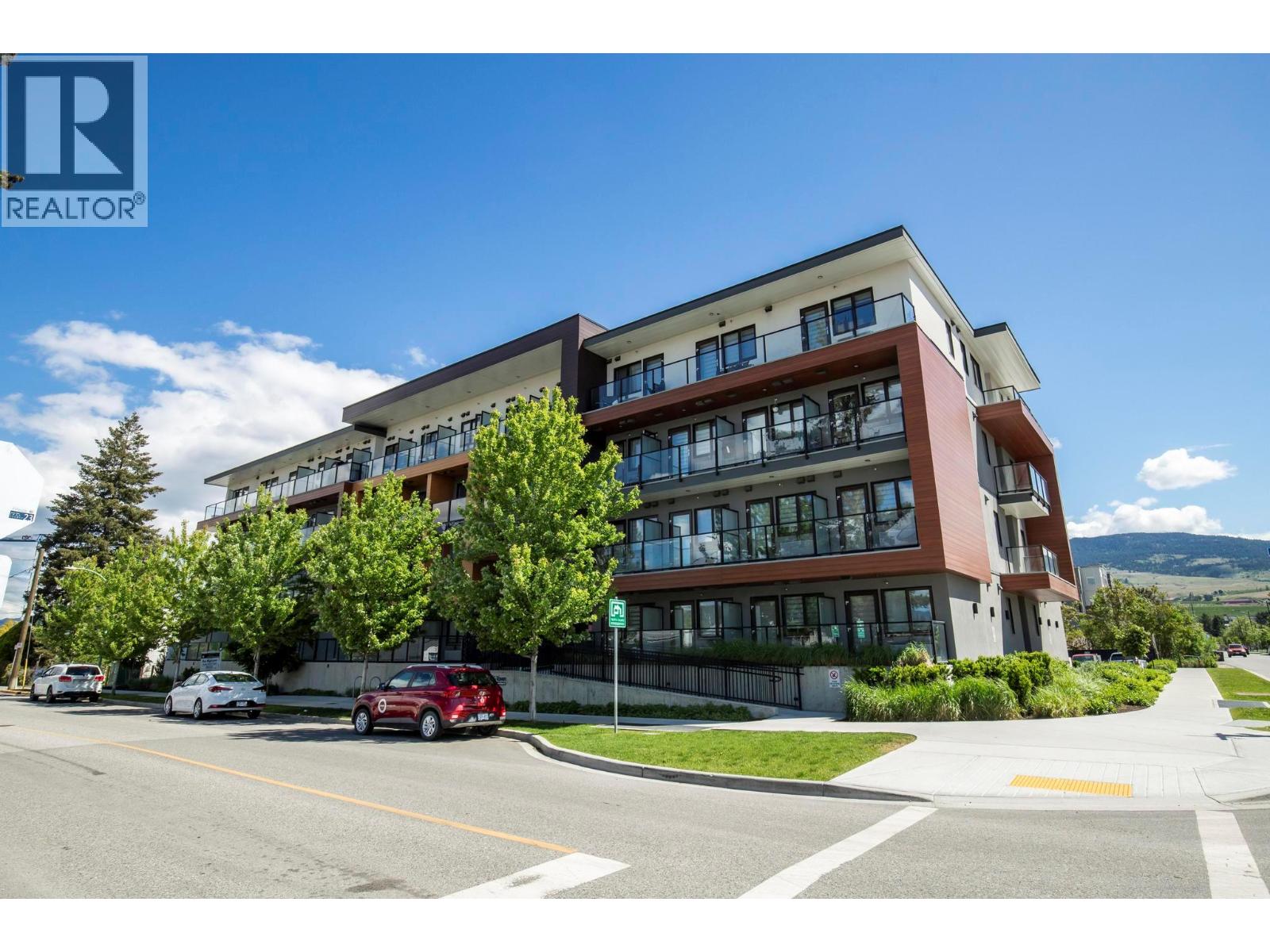 #317 345 Dougall Road N - 1