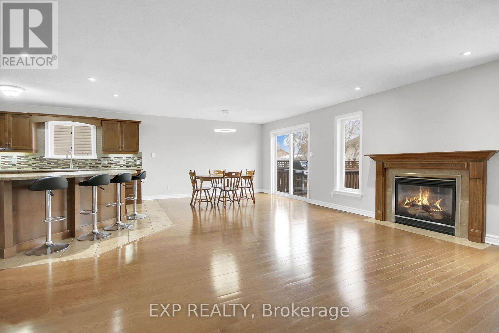 84 COMBA DRIVE - 21