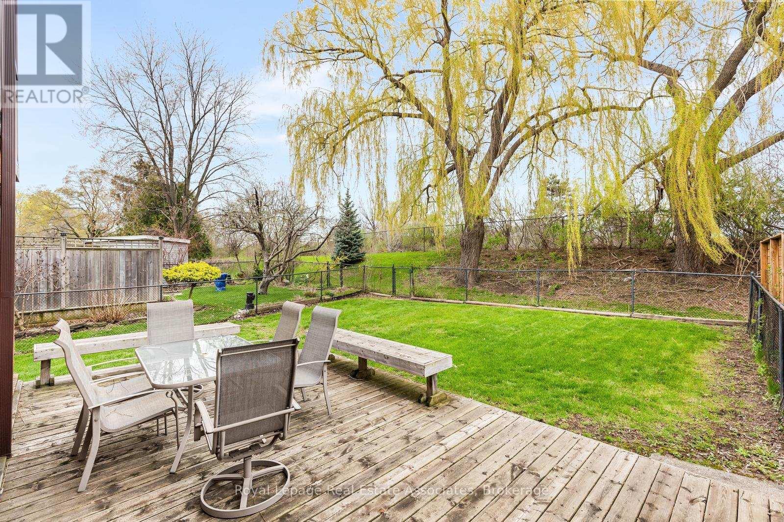 4237 TRELLIS CRESCENT - 33