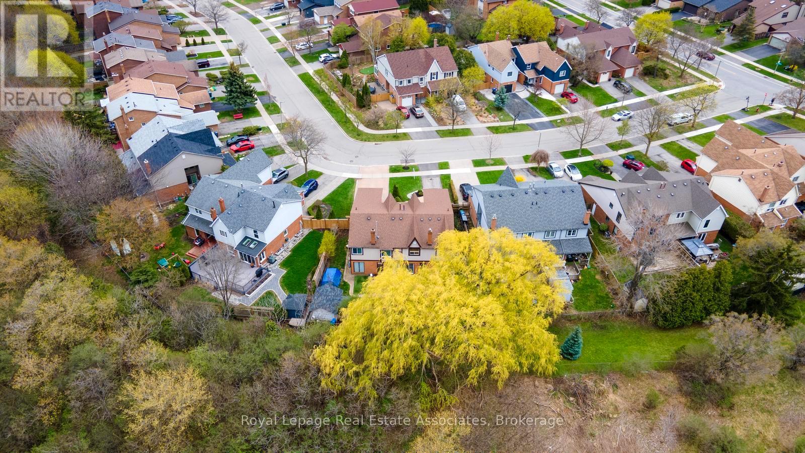 4237 TRELLIS CRESCENT - 39
