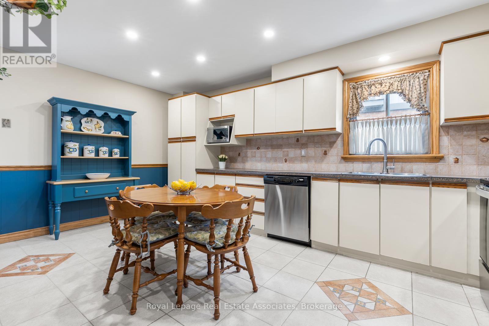 4237 TRELLIS CRESCENT - 9
