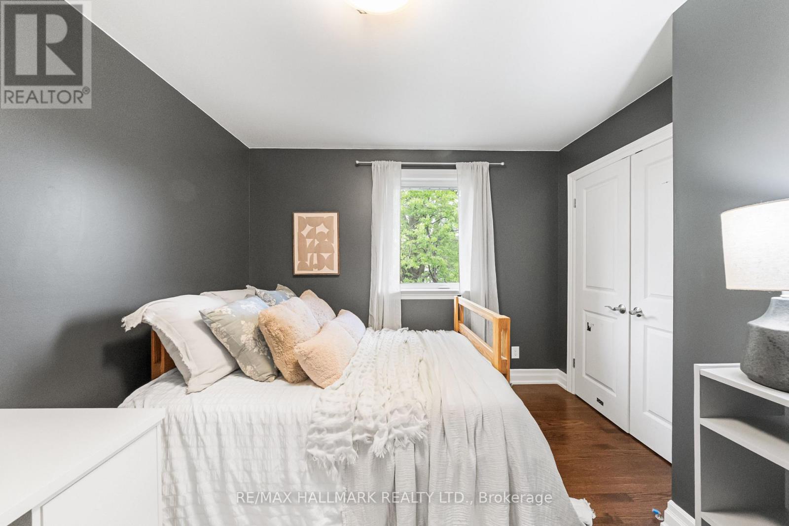 108 LEXFIELD AVENUE - 23
