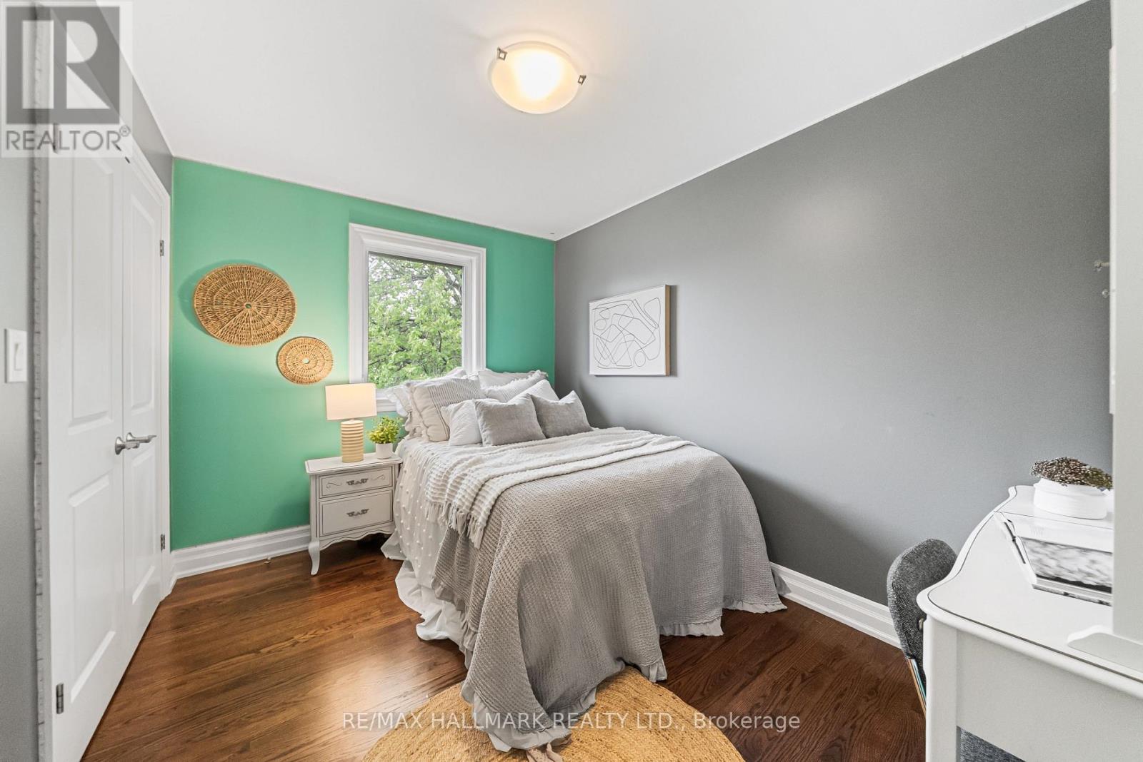108 LEXFIELD AVENUE - 25
