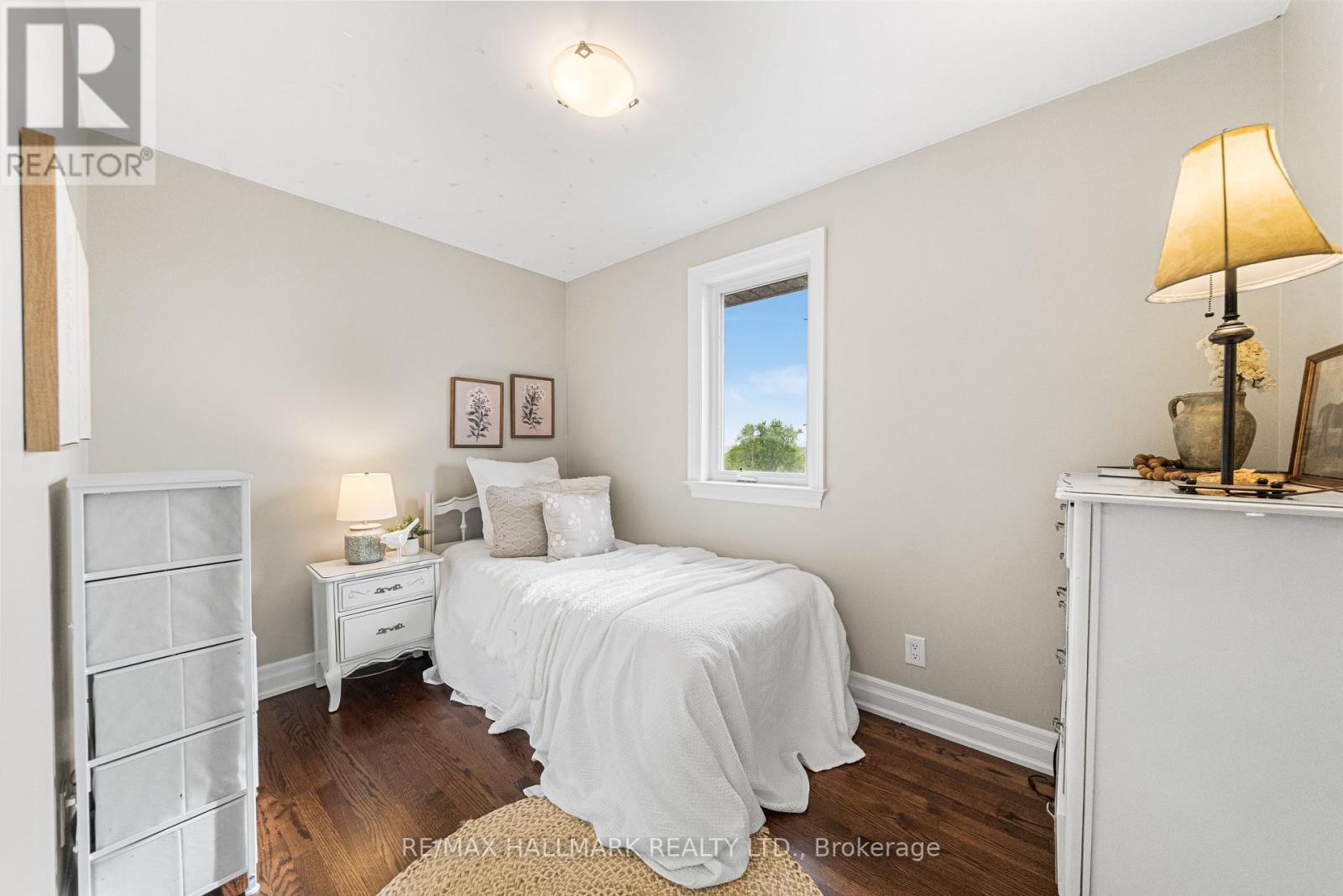108 LEXFIELD AVENUE - 27
