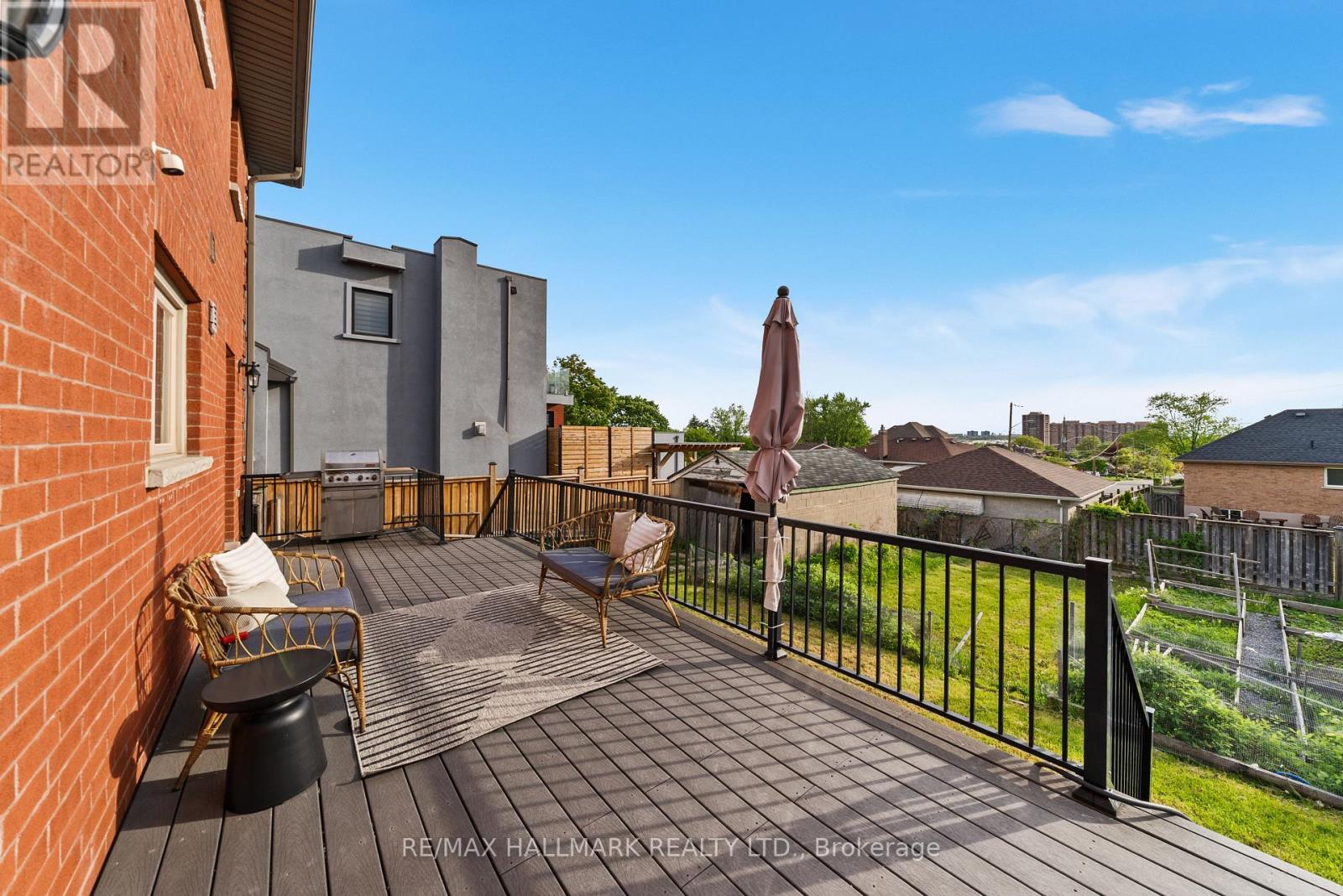 108 LEXFIELD AVENUE - 34