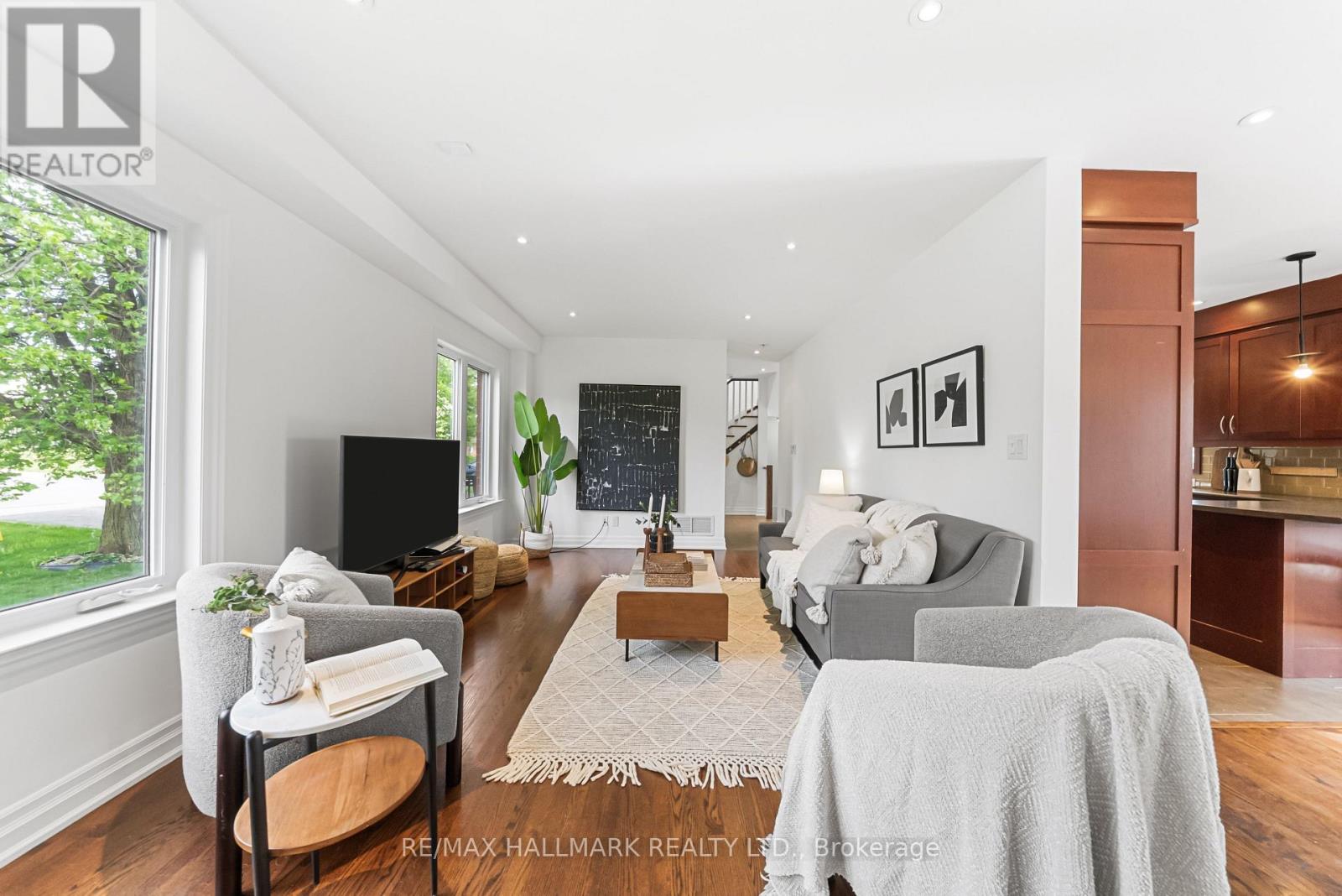 108 LEXFIELD AVENUE - 8