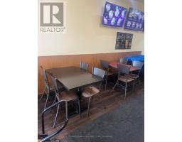 8a - 2558 Finch Avenue W, Toronto, ON M9M2G3 Photo 6