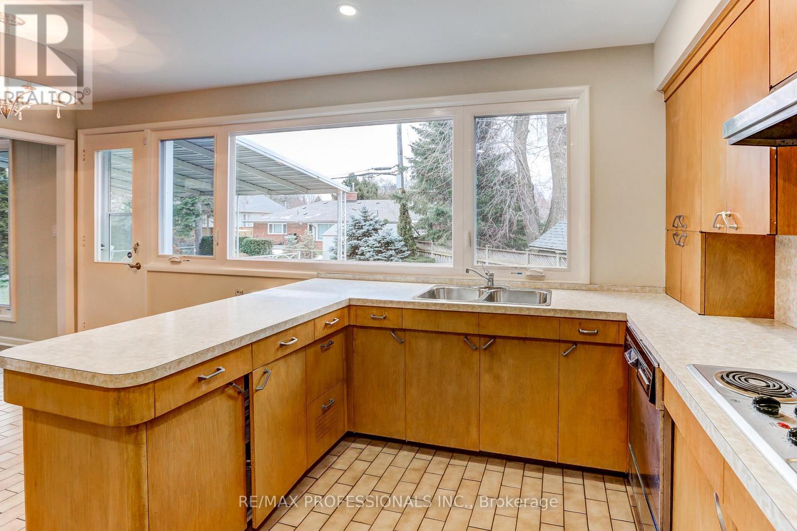 23 RAVENSBOURNE CRESCENT - 16