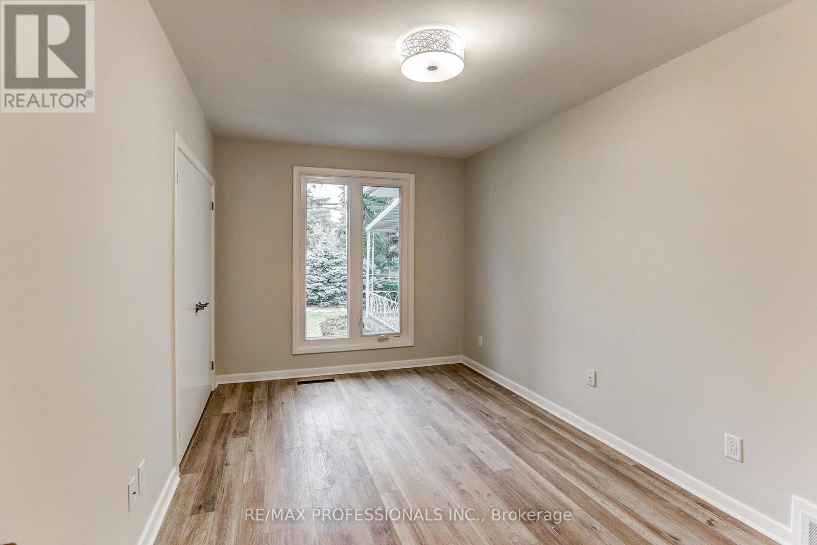 23 RAVENSBOURNE CRESCENT - 28