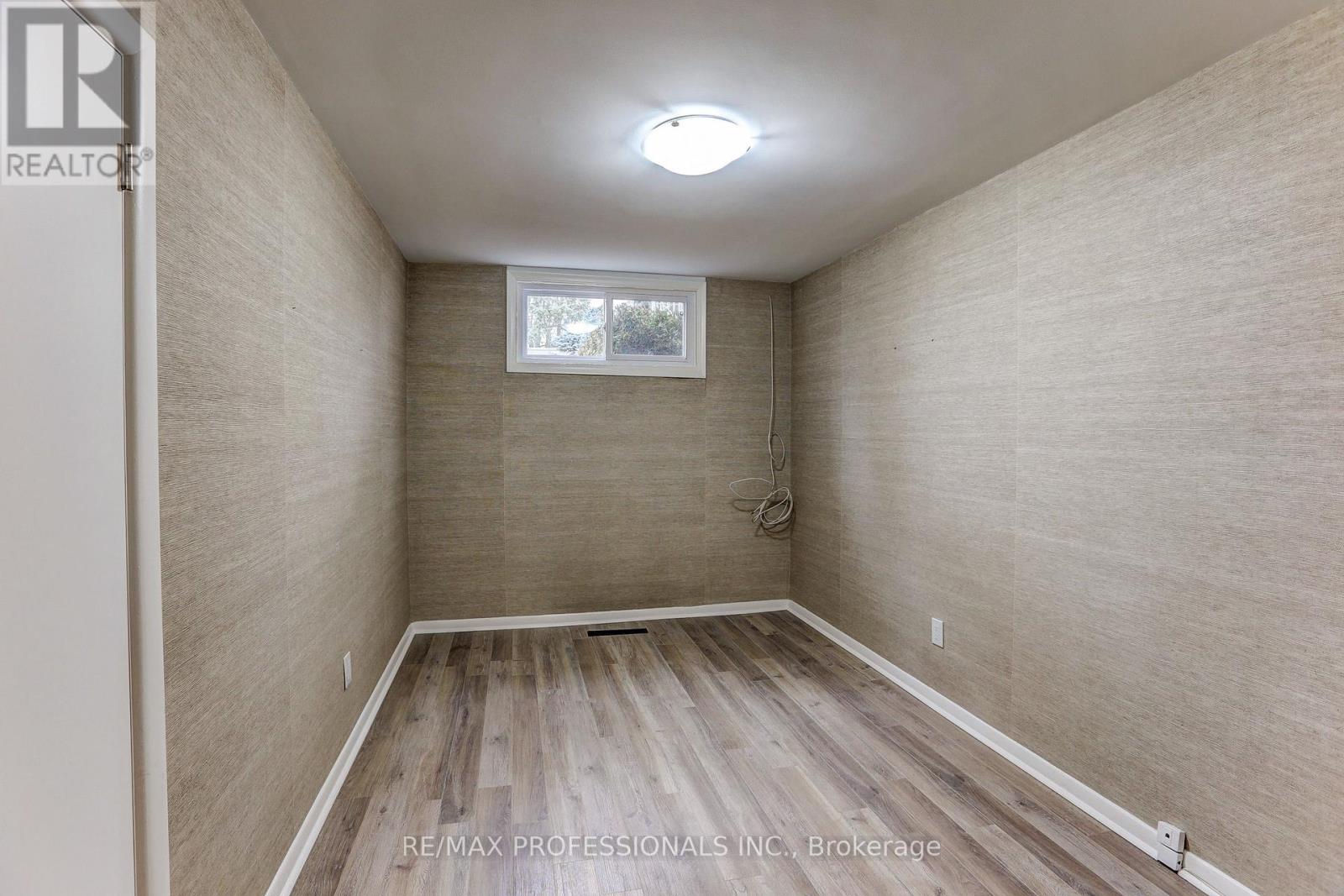 23 RAVENSBOURNE CRESCENT - 36