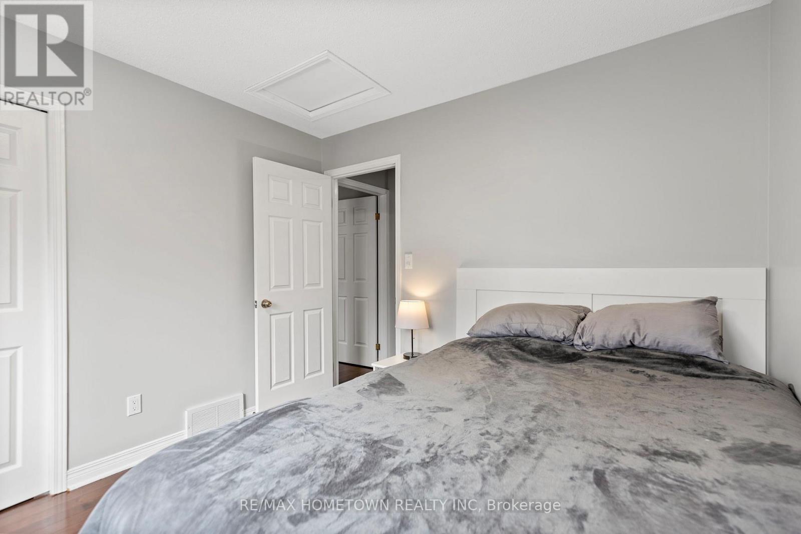 1018 MONTROSE STREET - 24