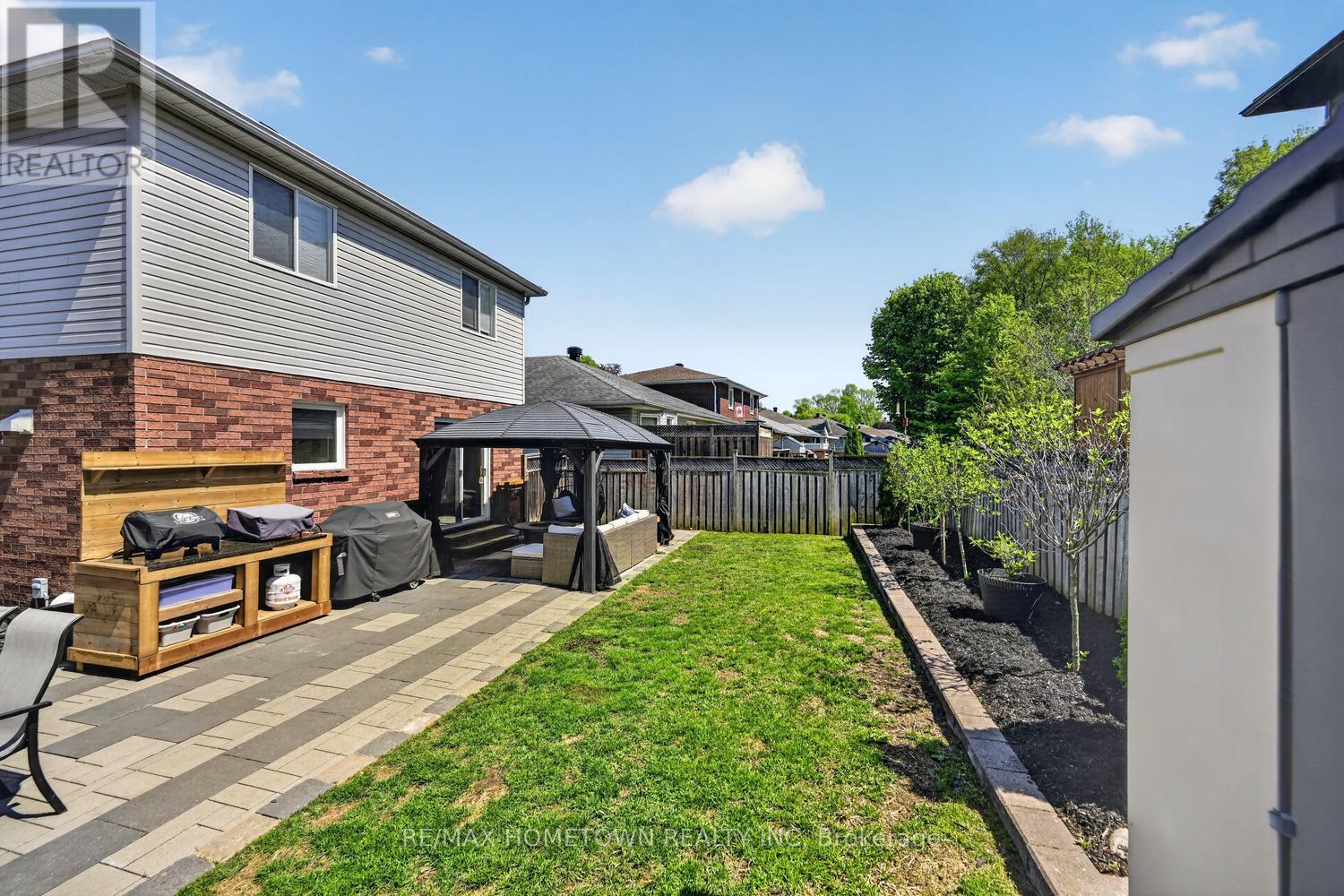1018 MONTROSE STREET - 35