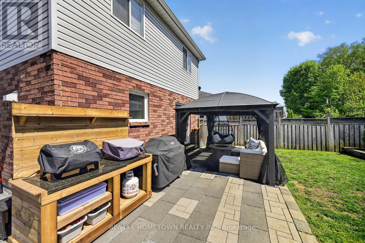 1018 MONTROSE STREET - 38