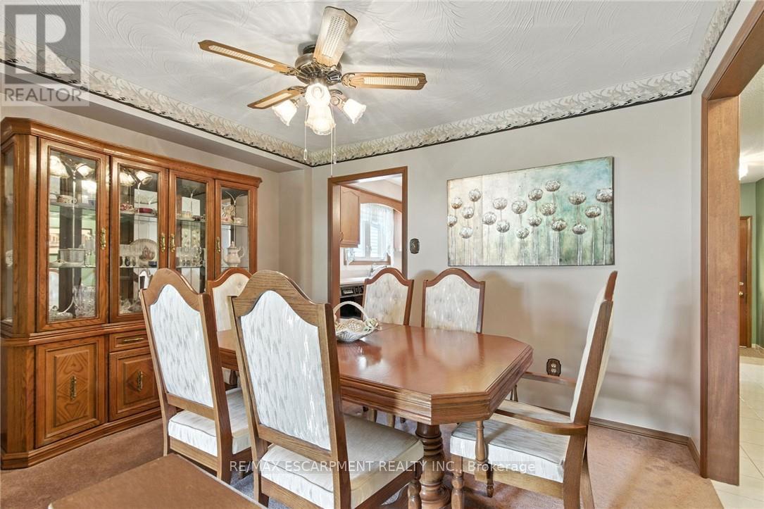 39 MEGNA COURT - 11