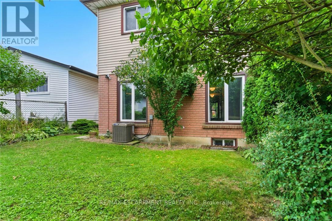 39 MEGNA COURT - 41