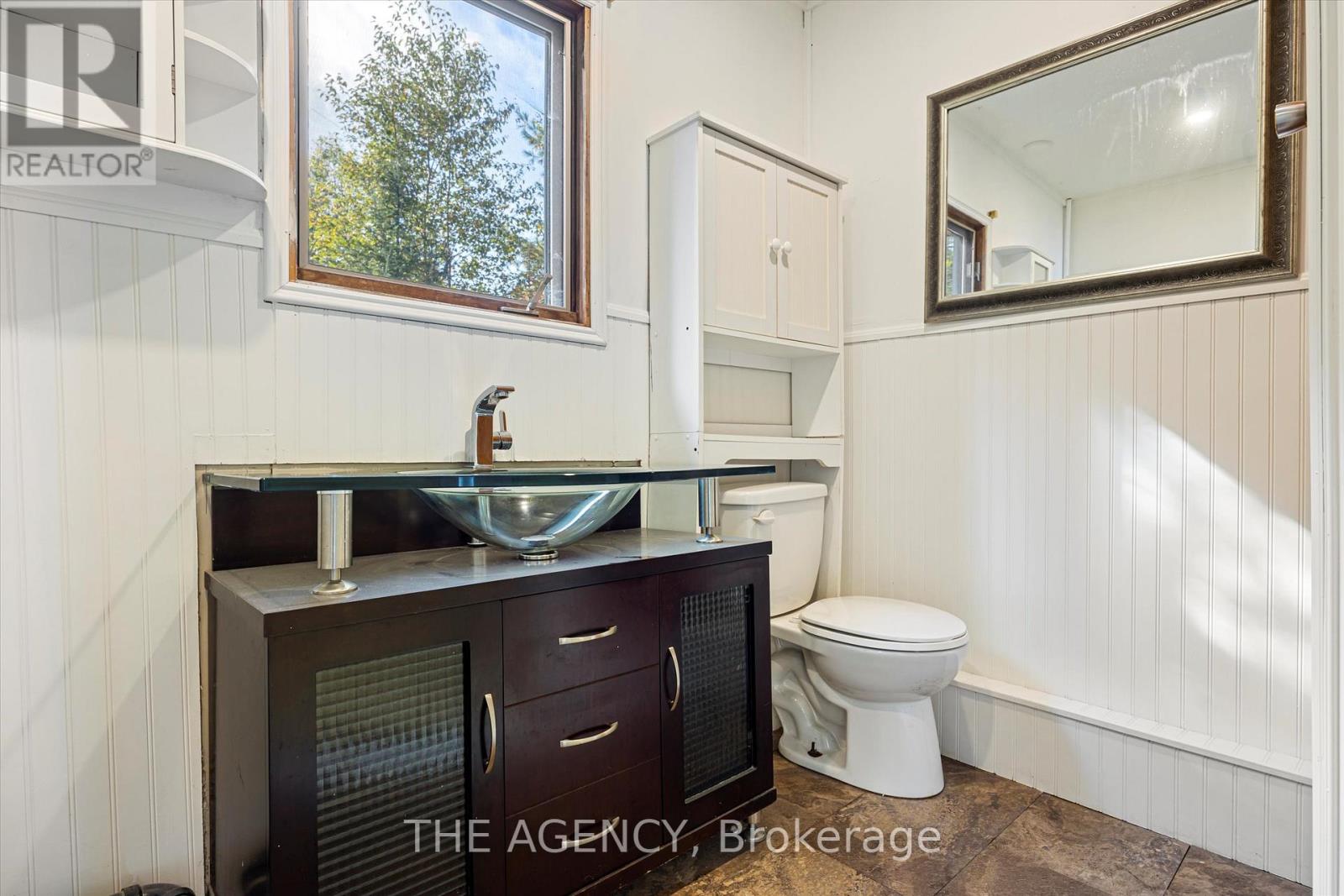 772 S LAKE BERNARD ROAD - 15