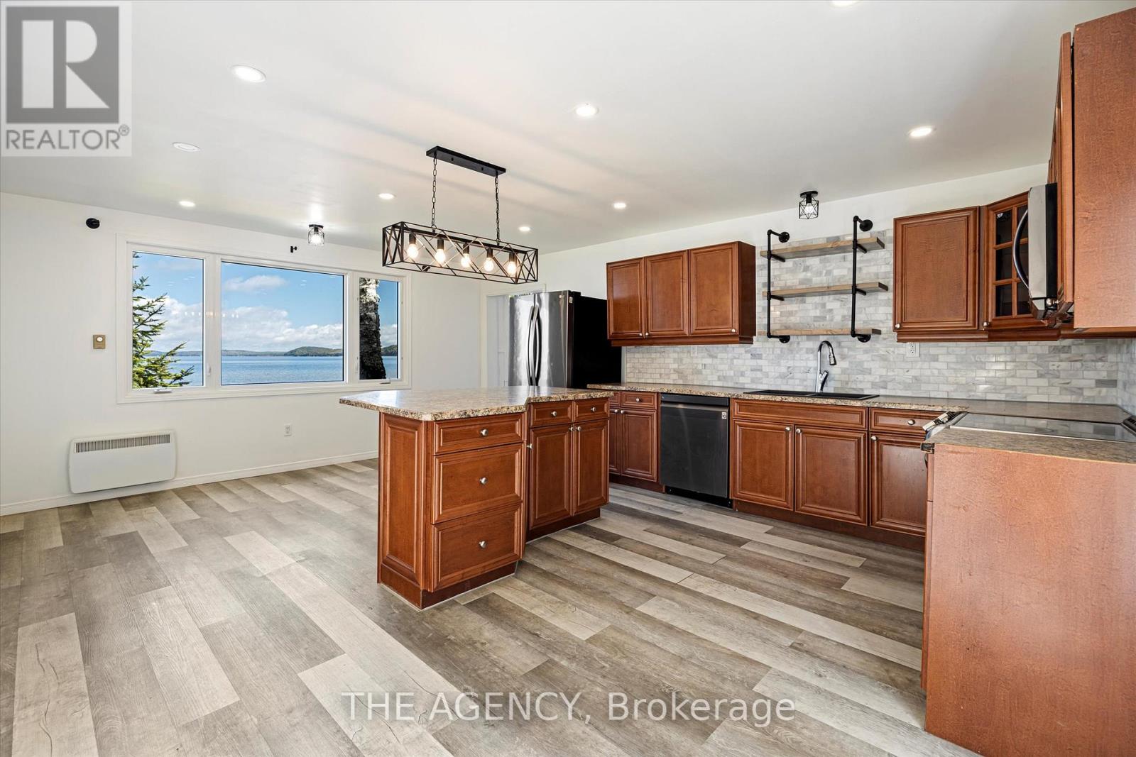 772 S LAKE BERNARD ROAD - 19