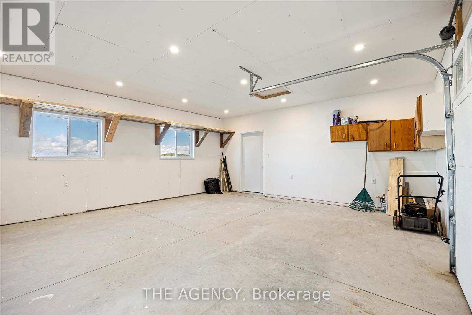 772 S LAKE BERNARD ROAD - 27