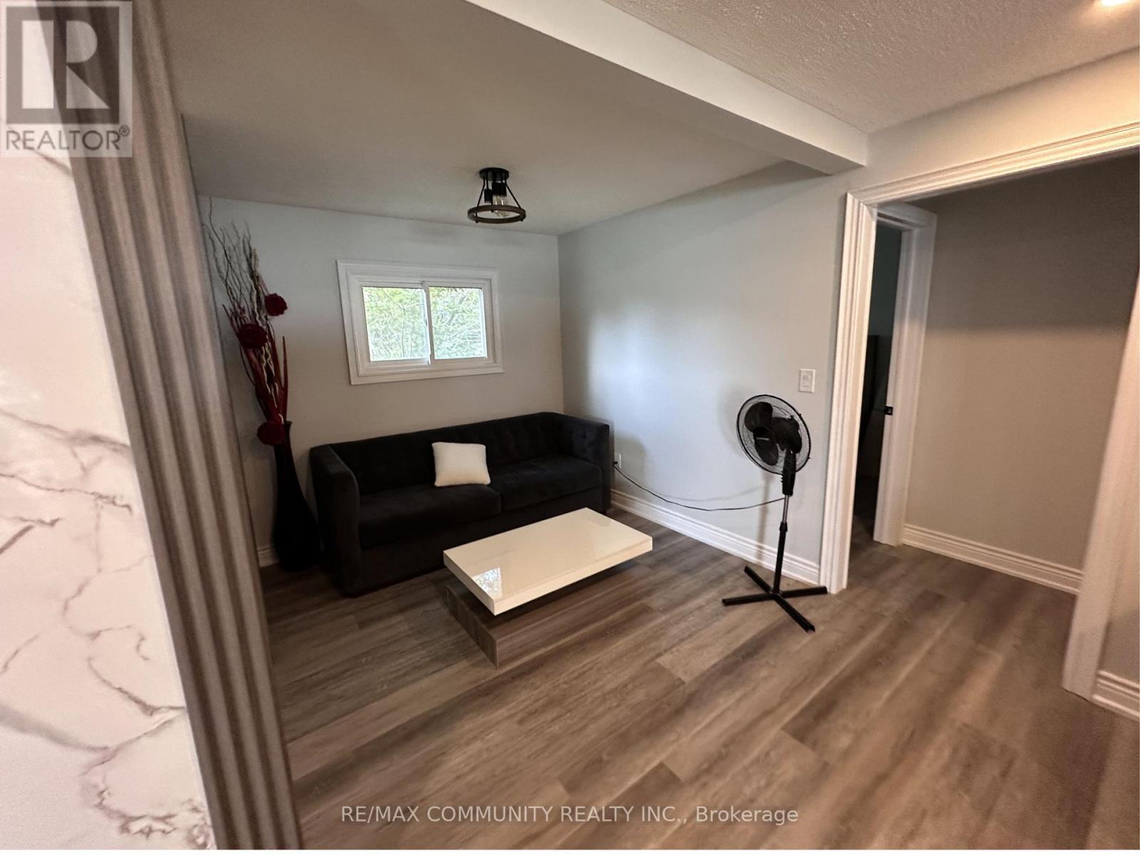 3 HILLSIDE DRIVE - 11