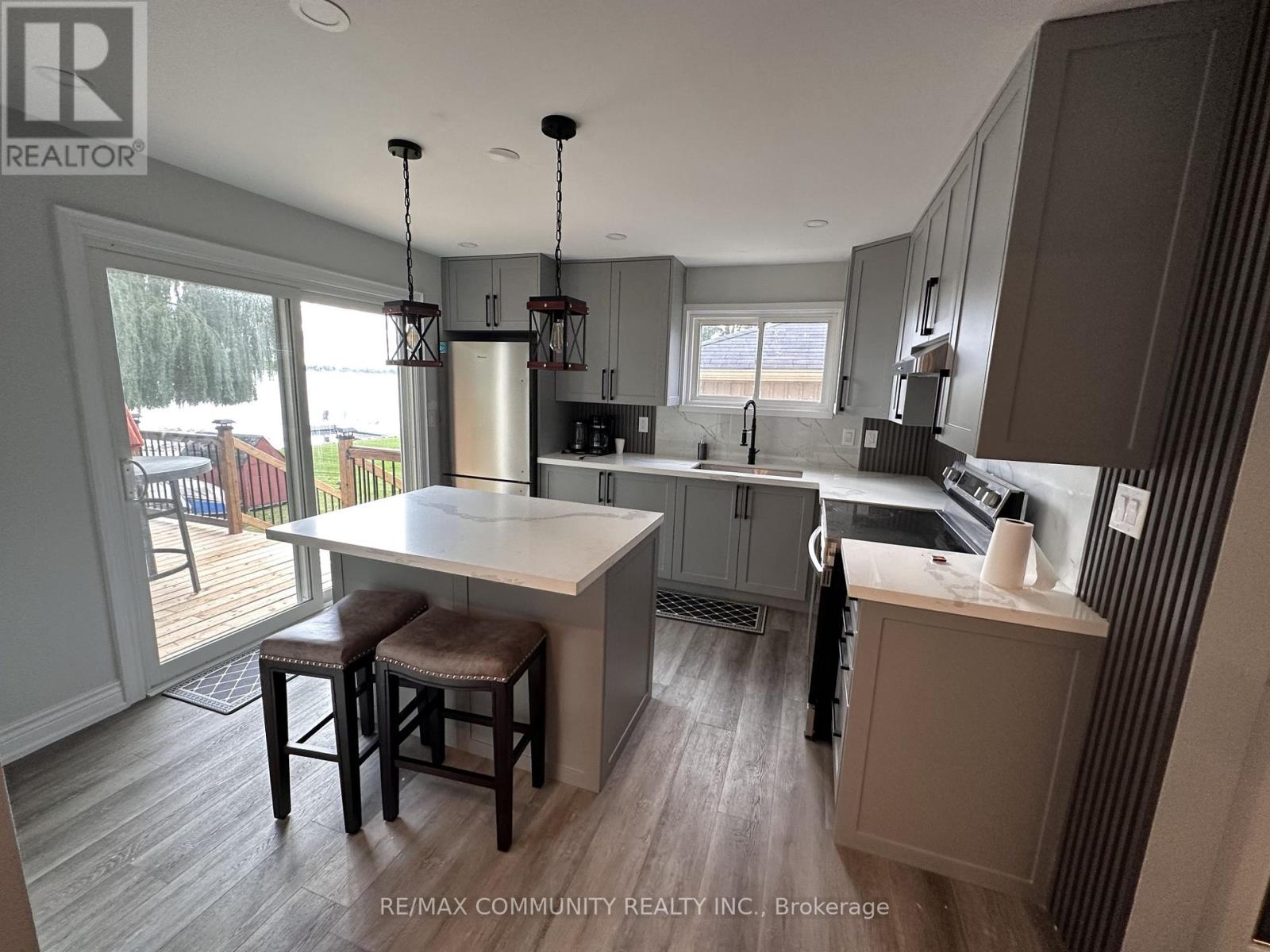 3 HILLSIDE DRIVE - 5