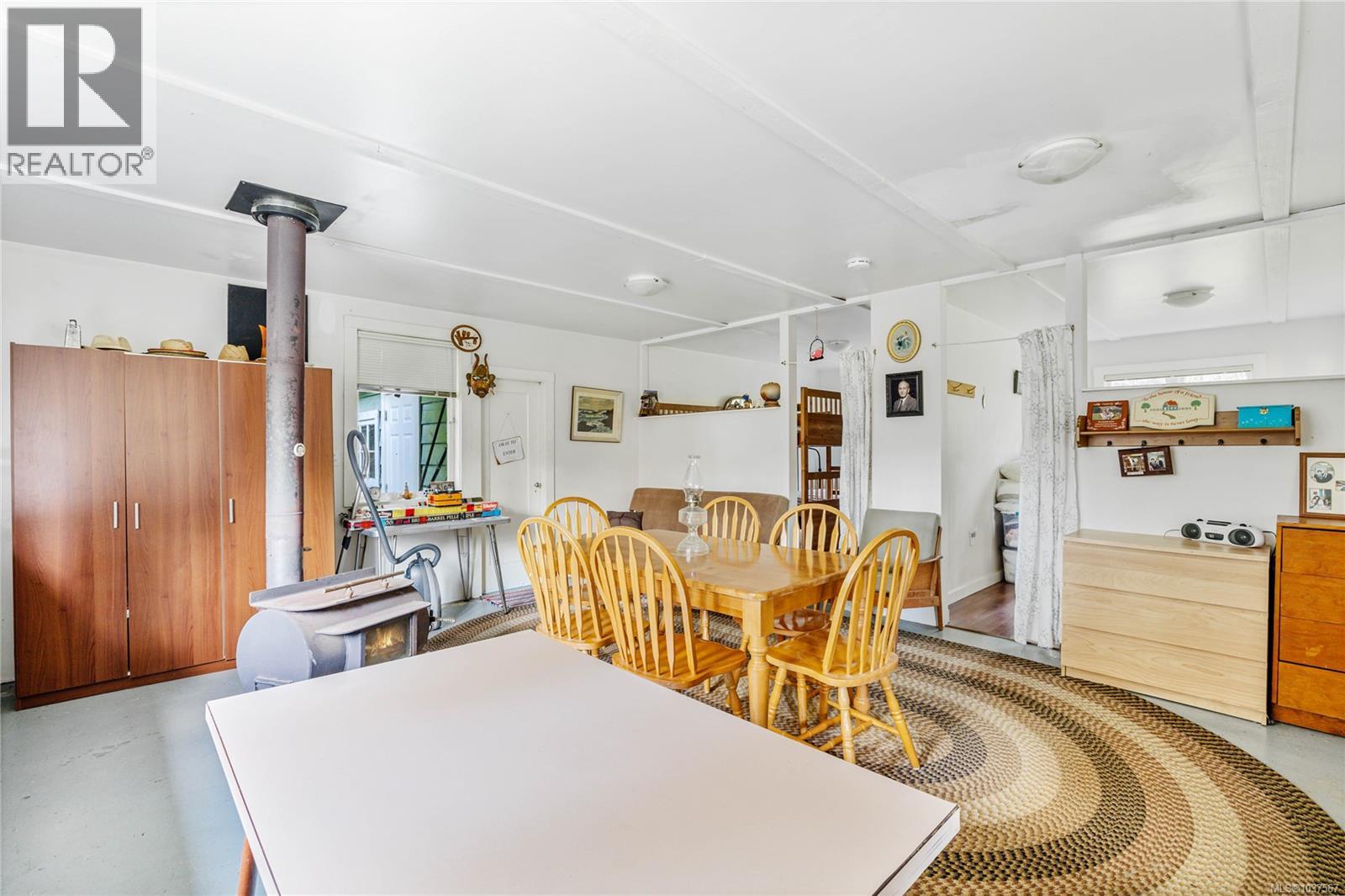 808 Rainbow Rd, Salt Spring