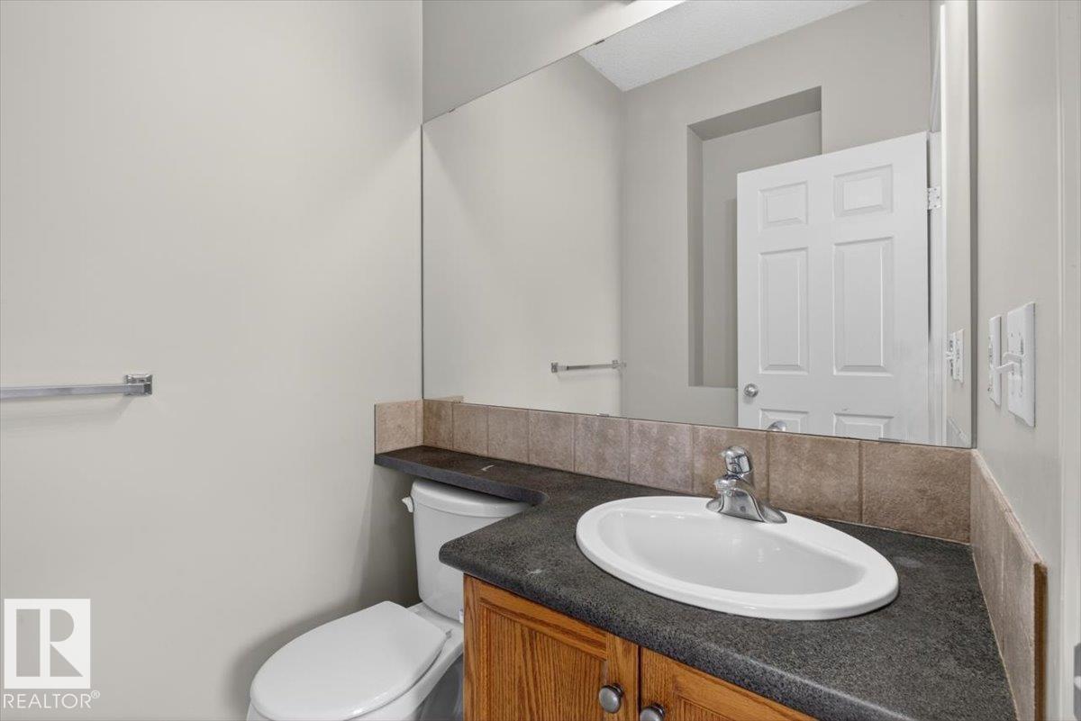 7704 16 AV SW - 14