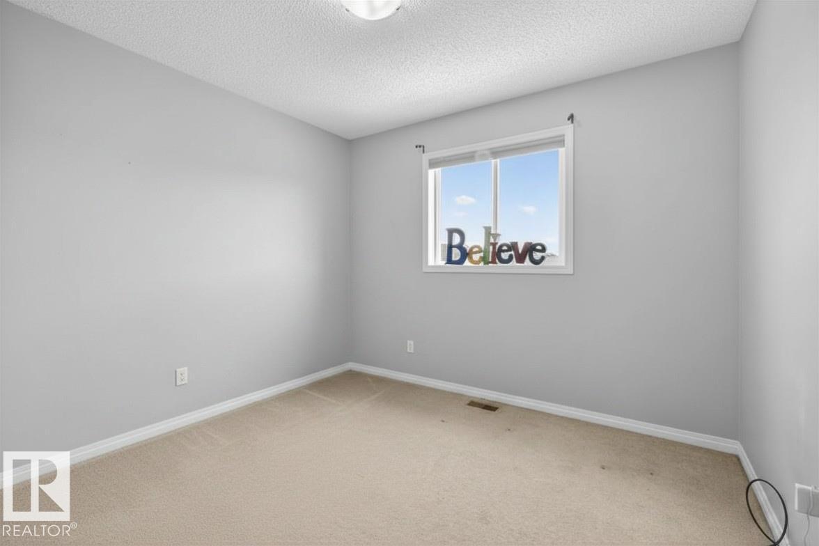 7704 16 AV SW - 25
