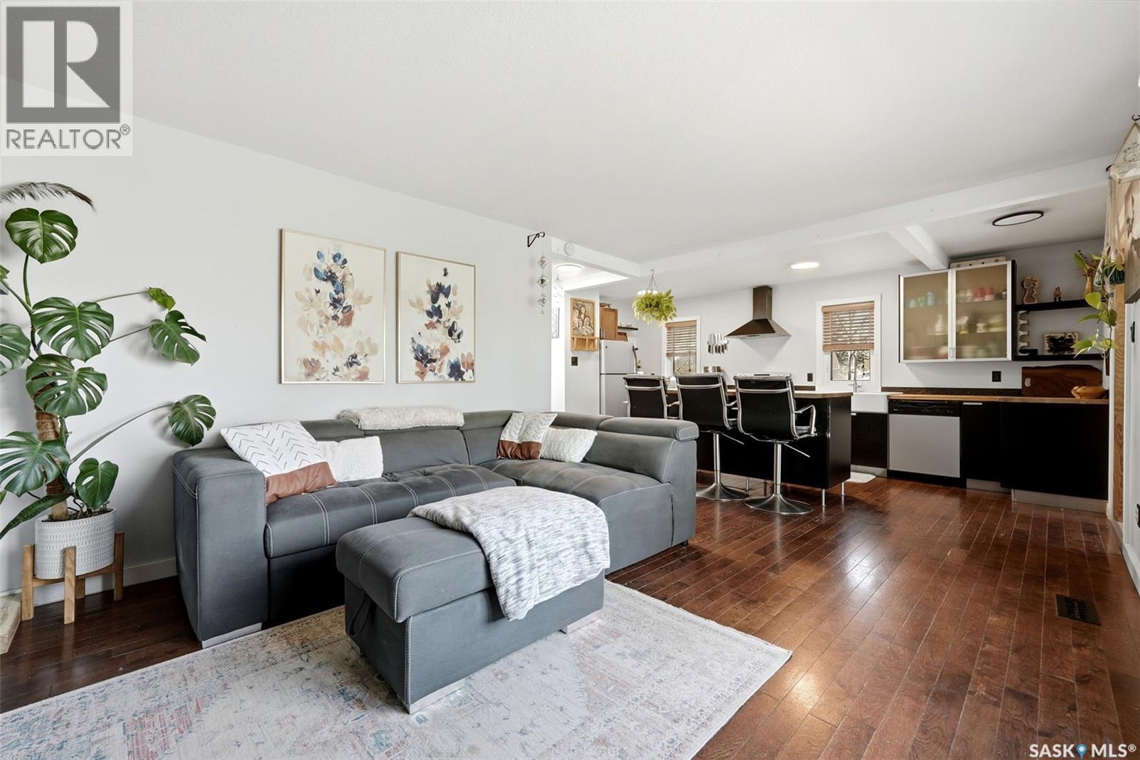 2803 McTavish STREET - 7