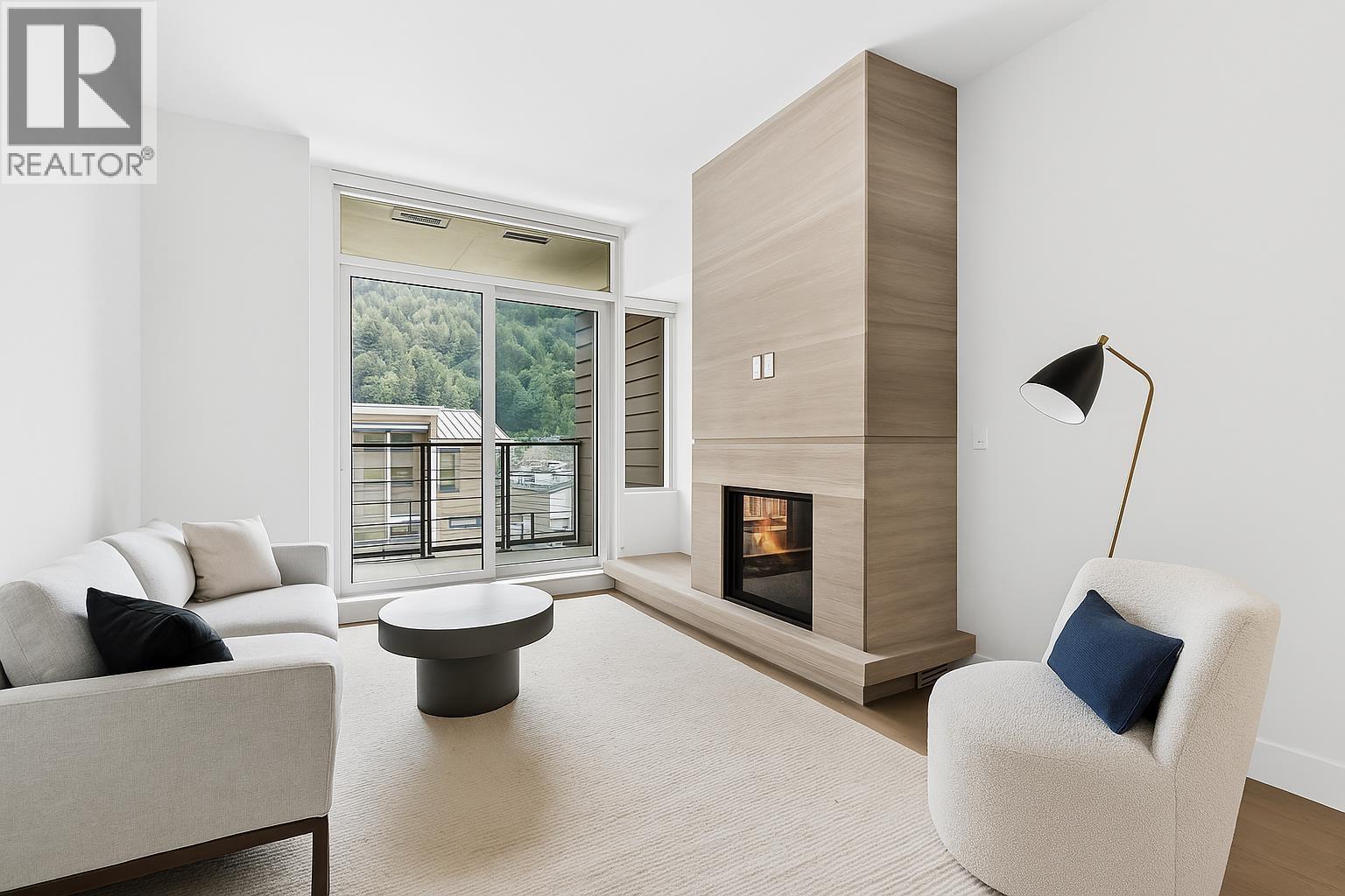 405 6687 NELSON AVENUE, West Vancouver