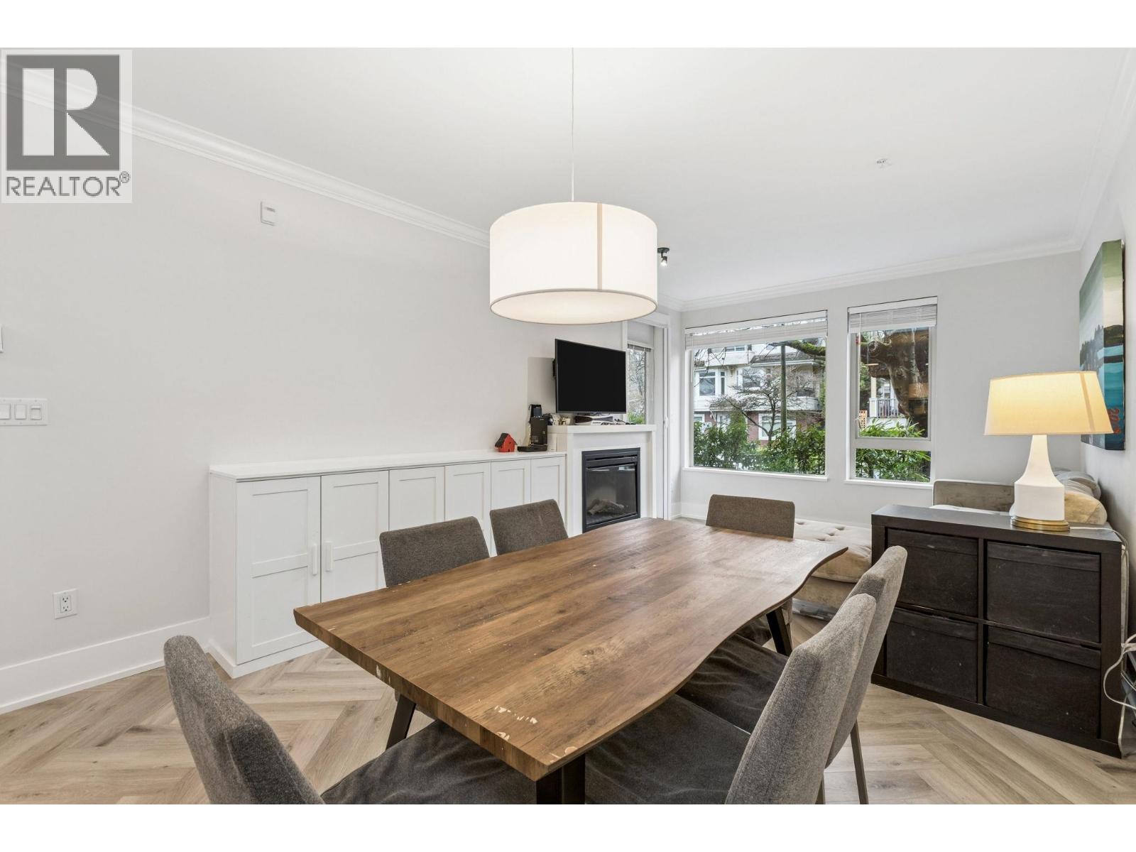 107 159 W 22ND STREET, North Vancouver