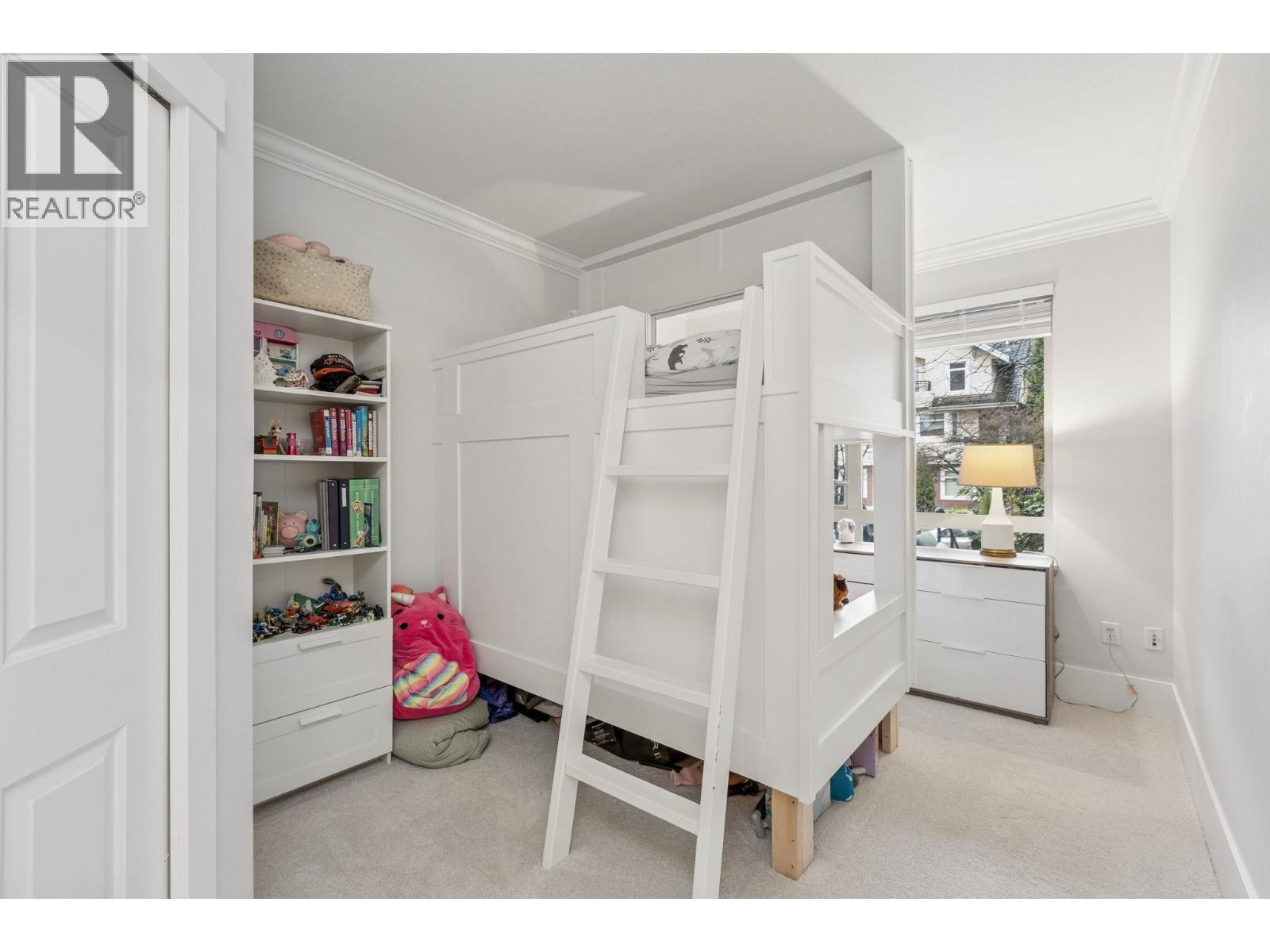 107 159 W 22ND STREET, North Vancouver