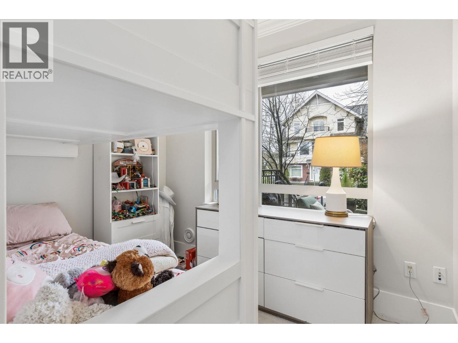 107 159 W 22ND STREET, North Vancouver