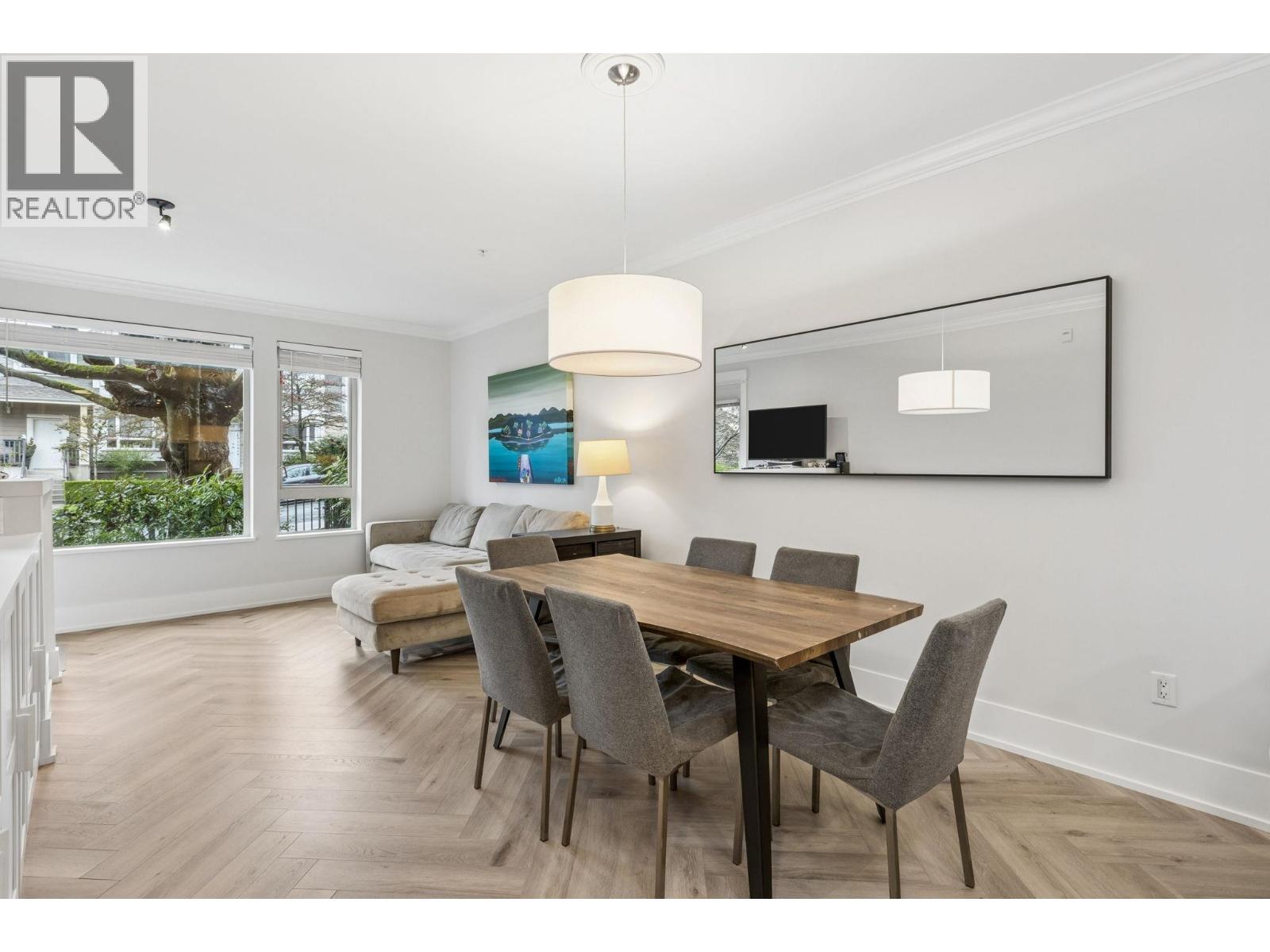107 159 W 22ND STREET, North Vancouver