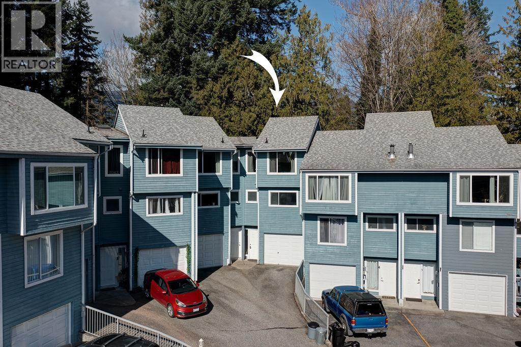 5 822 GIBSONS WAY, Gibsons